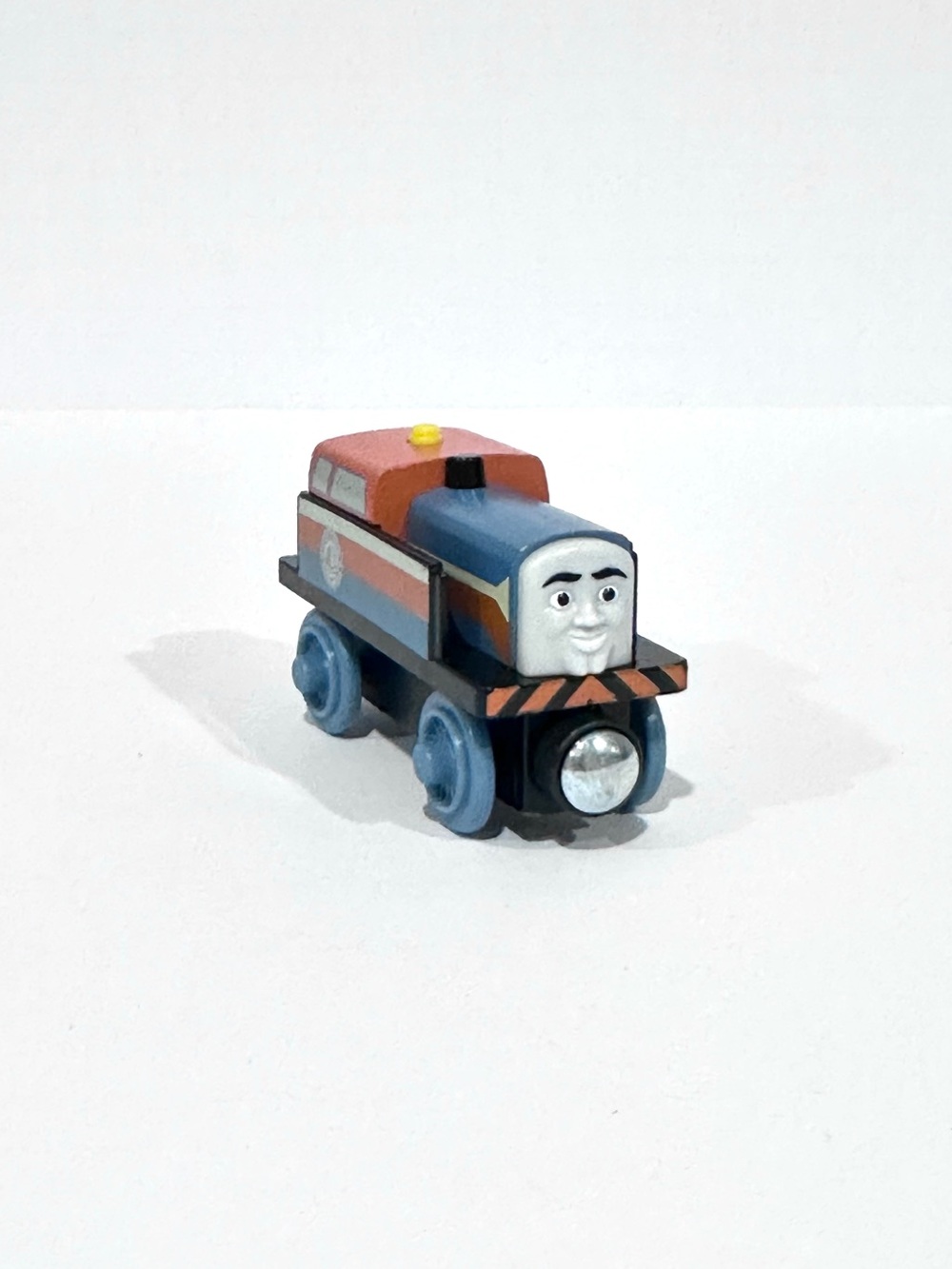 Thomas & Friends Den Wooden Railway